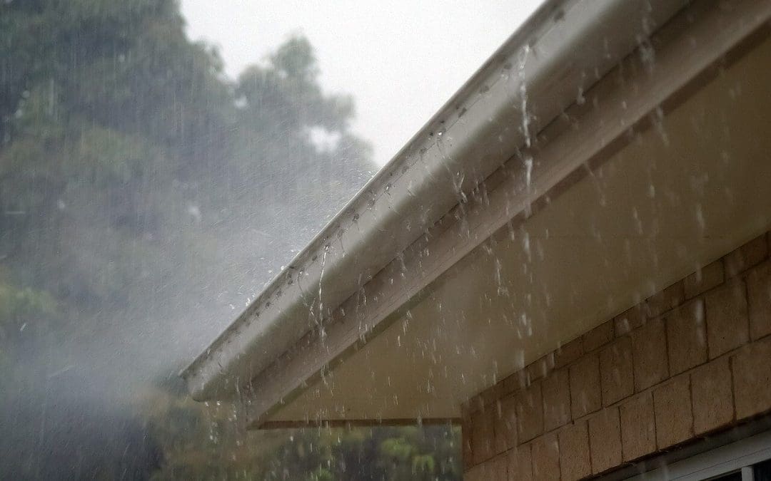 8 Tips for Cleaning Your Gutters Safely