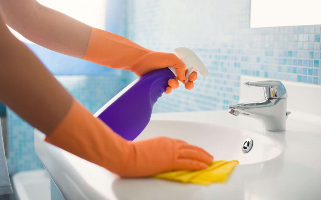 Bathroom Cleaning Made Simple: Easy Ways to Keep a Fresh, Healthy Space